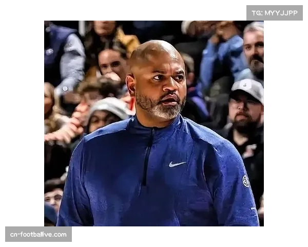 活塞比克斯塔夫务实进攻选择 更青睐冲击篮下制造罚球拼抢前板